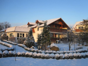 Urlaubspension 'Hohes Rott' und Apartmenthaus
